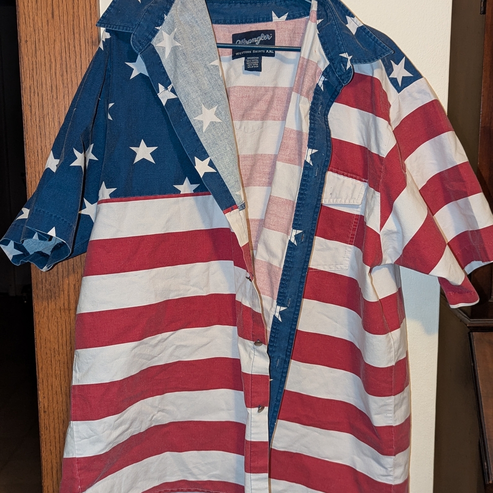 Vintage Wrangler American Flag Button-Up Shirt